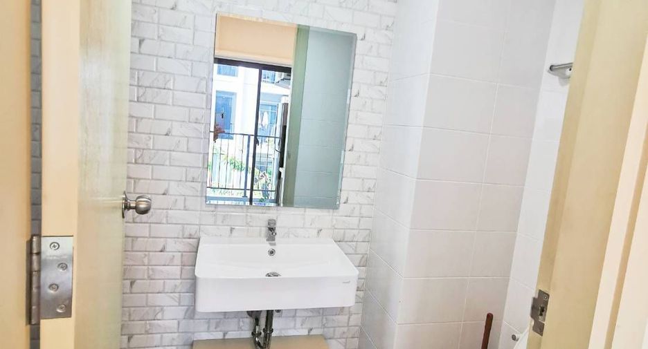 For rent studio condo in Wang Thonglang, Bangkok