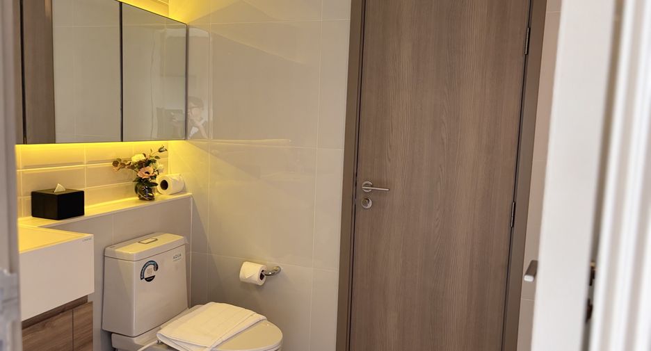 For sale 2 bedrooms condo in Phra Khanong, Bangkok