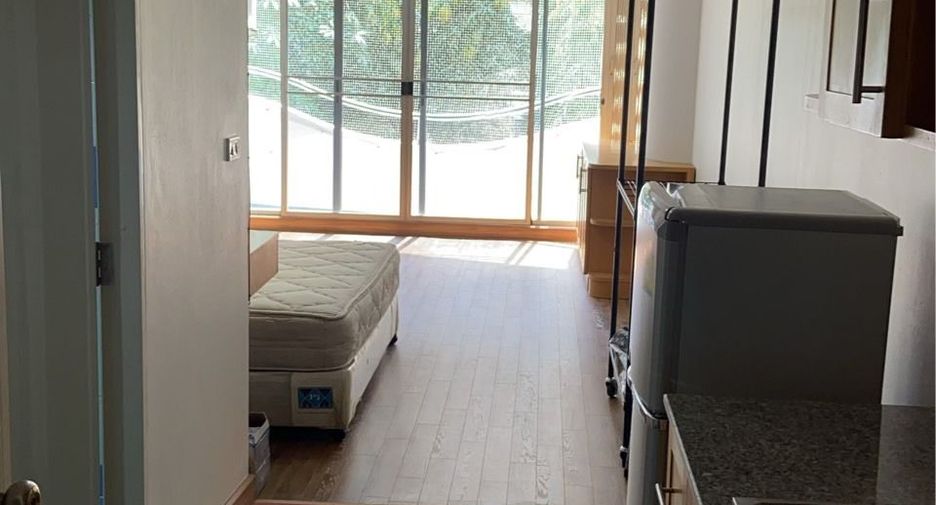 For rent studio condo in Thon Buri, Bangkok