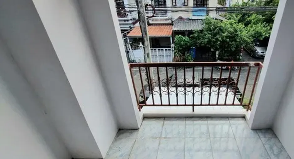 For sale 2 bedrooms townhouse in Don Mueang, Bangkok