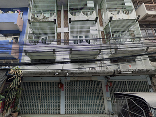 出售 11 卧室 商业空间 在 Huai Khwang, 曼谷