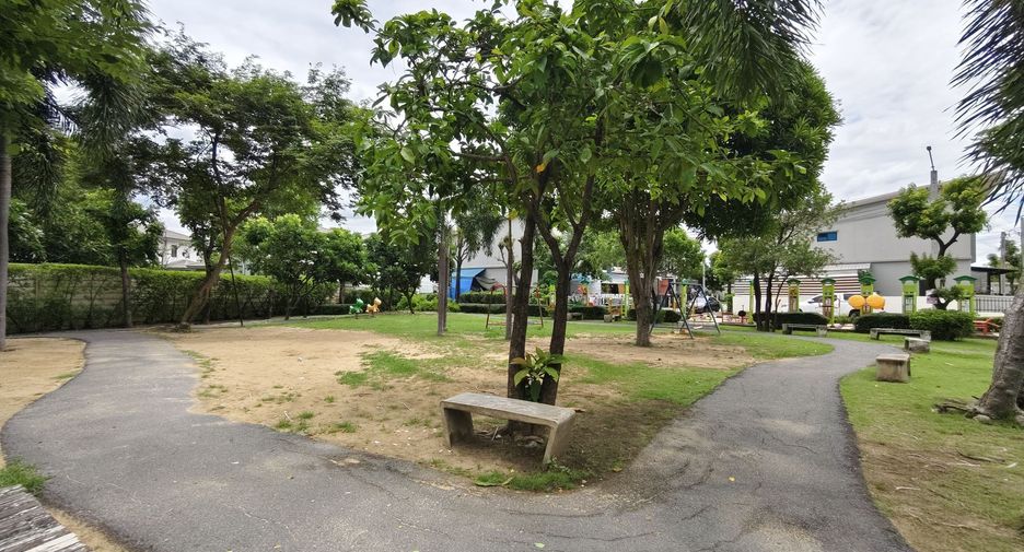 Reihenhaus zum Kauf mit 2 Zimmer in Phra Samut Chedi, Samut Prakan
