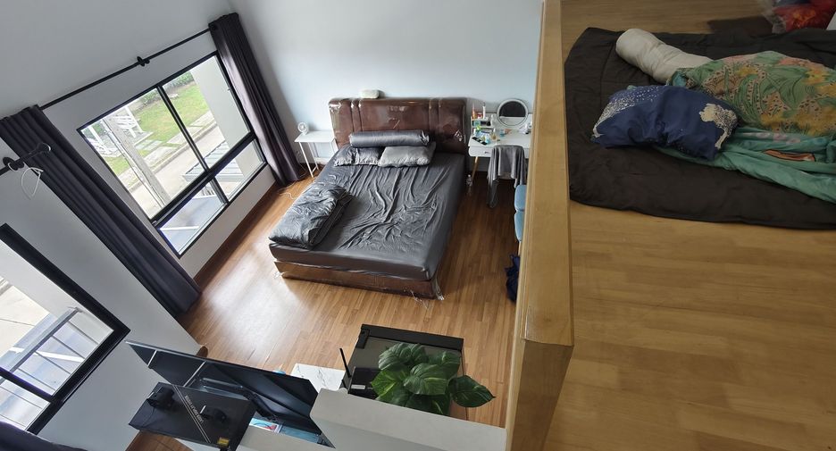 À vendre 2 chambres maison de ville à Phra Samut Chedi, Samut Prakan