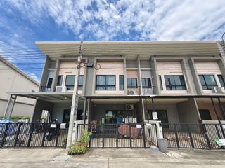 出售 2 卧室 联排别墅 在 Phra Samut Chedi, Samut Prakan