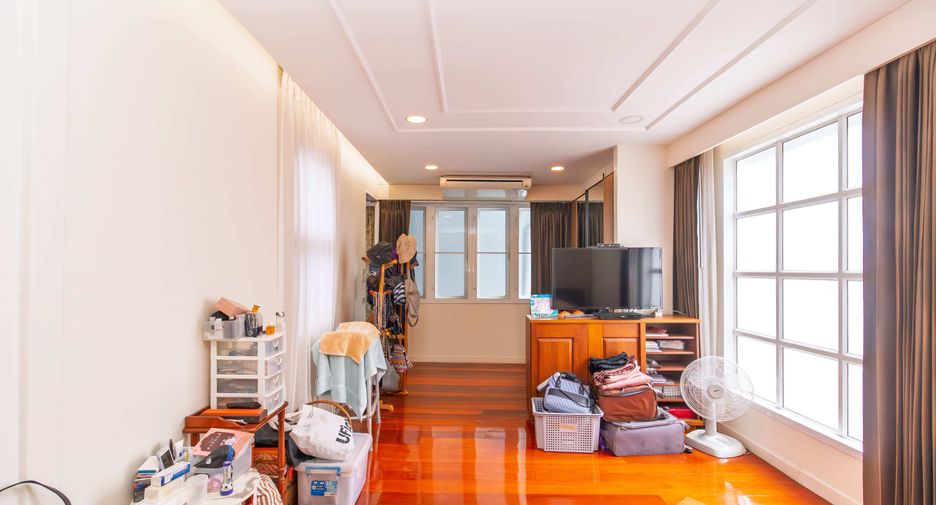 For sale and for rent 7 bedrooms house in Bang Khae, Bangkok