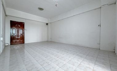 For sale 1 bed condo in Khan Na Yao, Bangkok