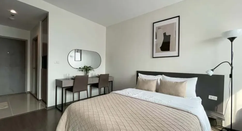 For sale studio condo in Phaya Thai, Bangkok