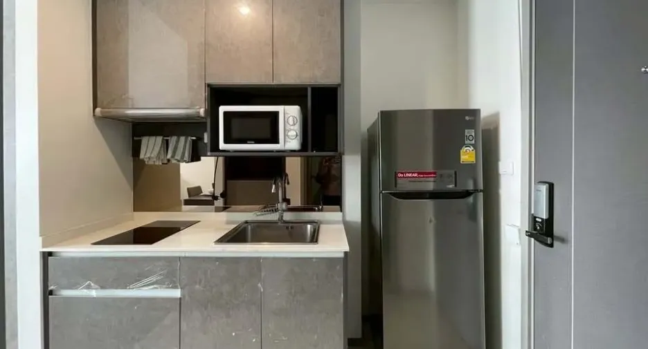 For sale studio condo in Phaya Thai, Bangkok
