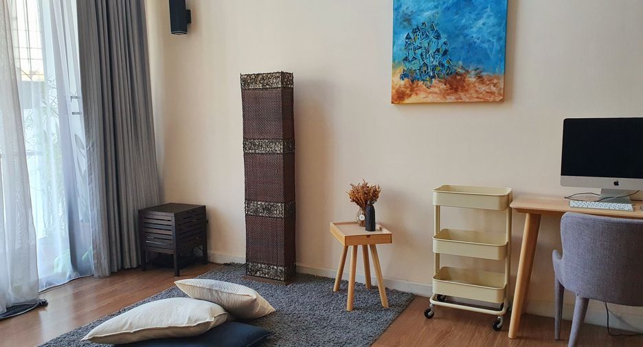 For sale and for rent 3 bedrooms townhouse in Khlong Toei, Bangkok