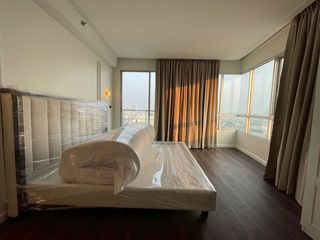 Condo en venta de 2 habitaciones en Khlong San, Bangkok