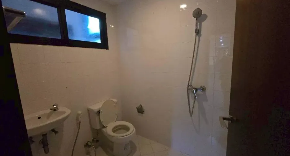 For sale and for rent 4 bedrooms condo in Sathon, Bangkok