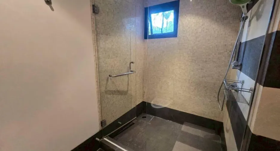 For sale and for rent 4 bedrooms condo in Sathon, Bangkok