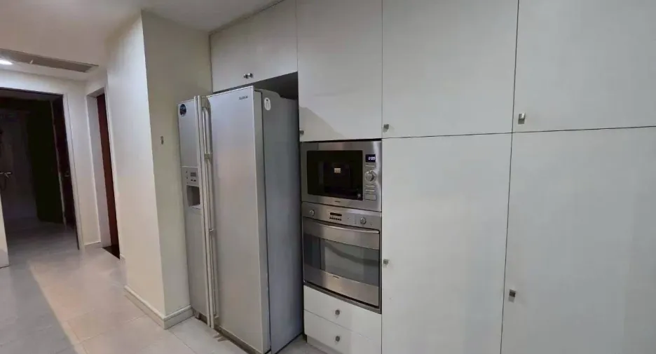 For sale and for rent 4 bedrooms condo in Sathon, Bangkok