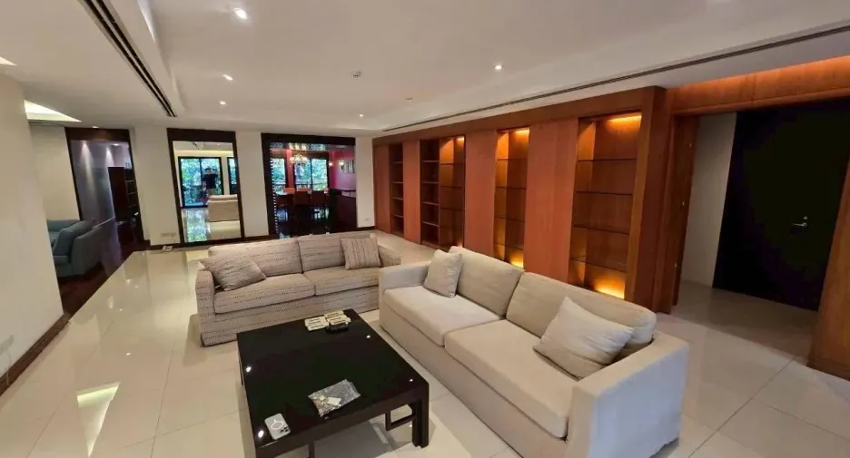 For sale and for rent 4 bedrooms condo in Sathon, Bangkok