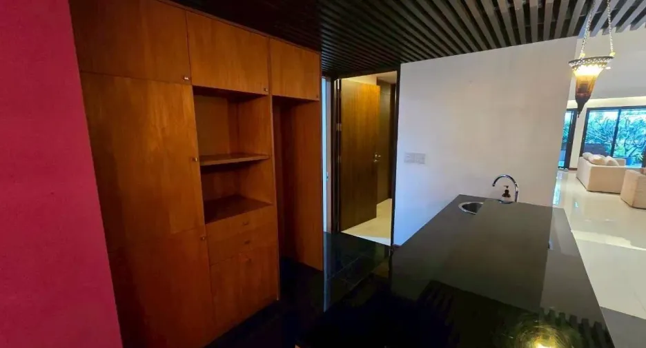 For sale and for rent 4 bedrooms condo in Sathon, Bangkok