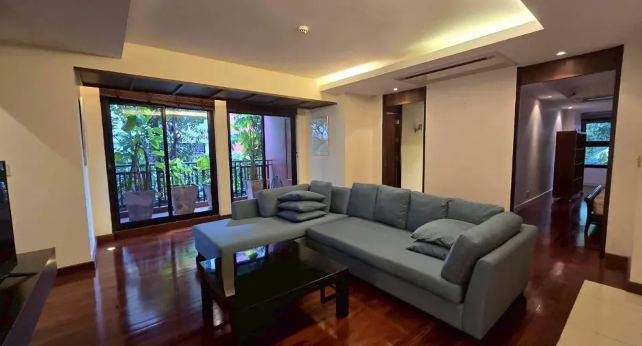For sale and for rent 4 bedrooms condo in Sathon, Bangkok