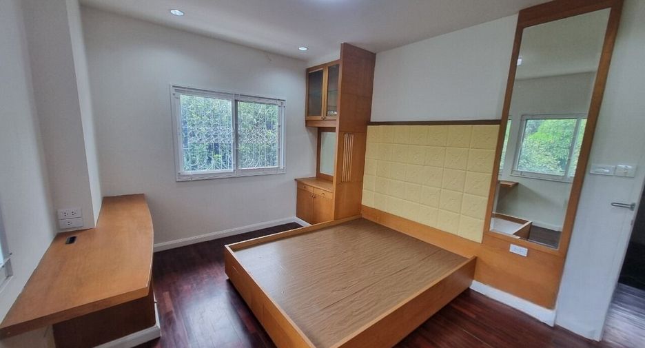 À vendre 3 chambres maison à Bang Phli, Samut Prakan