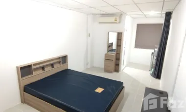 Condo en alquiler de 1 habitaciones en Wang Thonglang, Bangkok