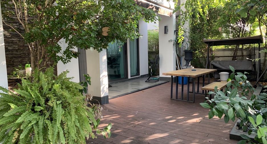 For sale 3 bedrooms house in Prawet, Bangkok