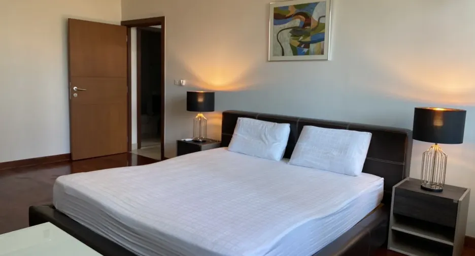 For rent and for sale 2 bedrooms condo in Yan Nawa, Bangkok