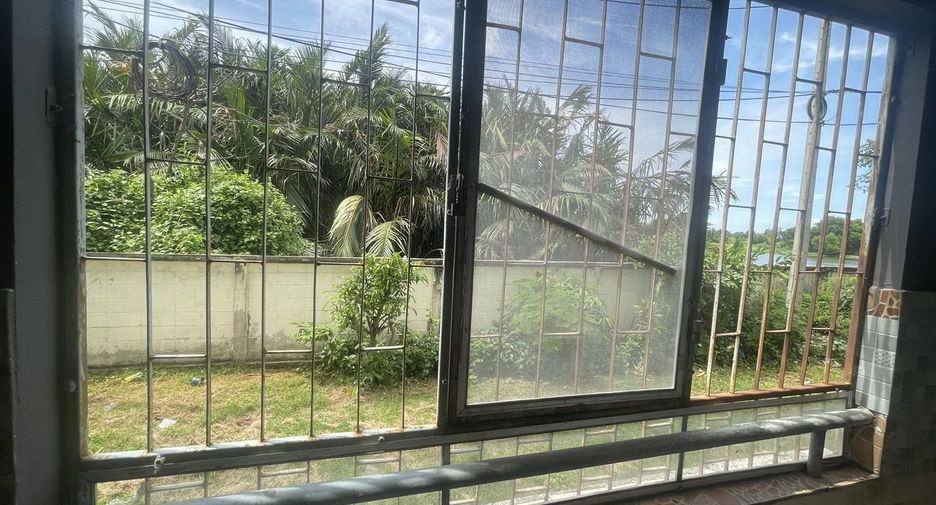 For sale 2 bedrooms apartment in Bang Khun Thian, Bangkok