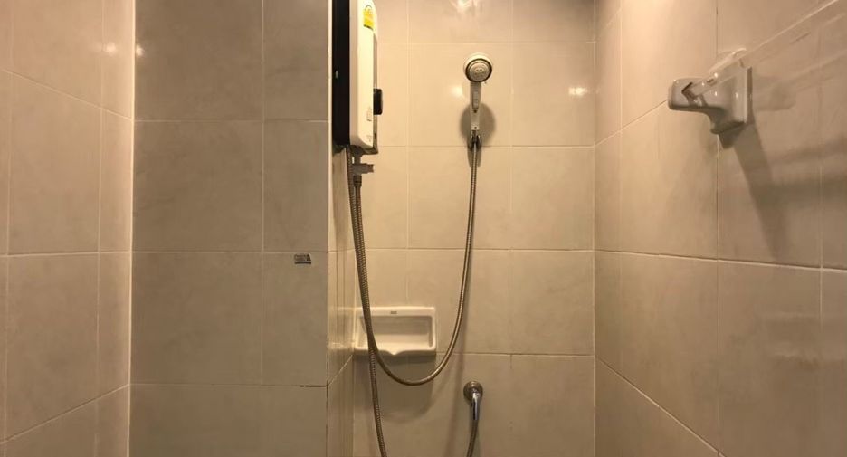 For rent 1 bed condo in Bang Kapi, Bangkok