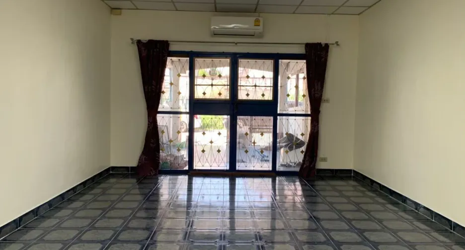 For rent 2 bedrooms townhouse in Min Buri, Bangkok