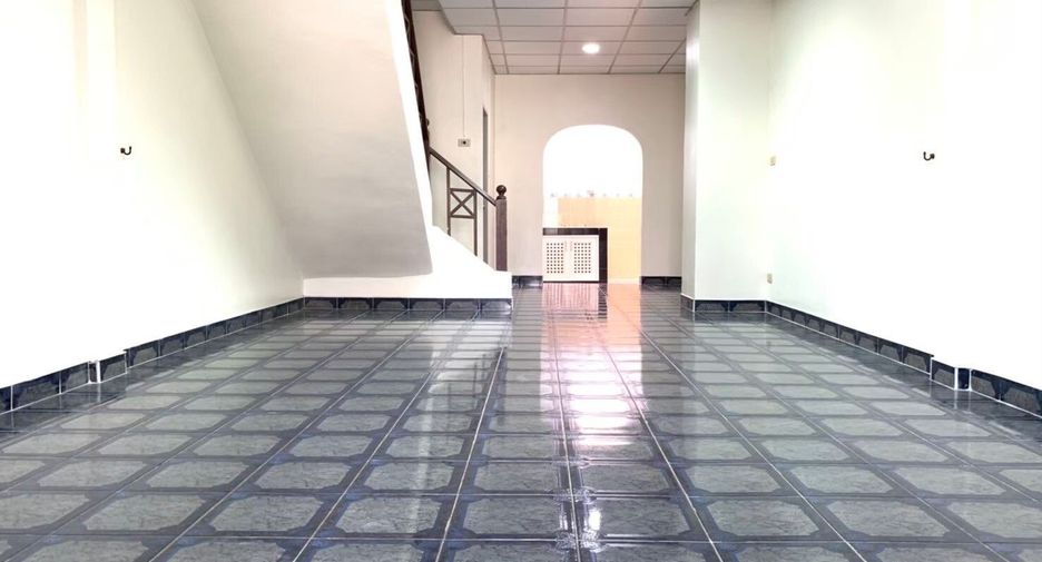 Reihenhaus zur Miete mit 2 Zimmer in Min Buri, Bangkok