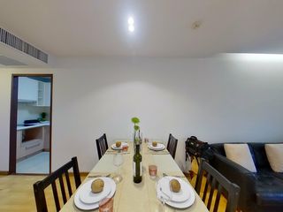 出售 和 出租 2 卧室 公寓 在 Phra Khanong, 曼谷