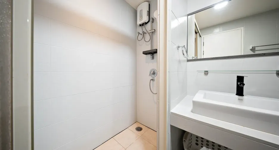 For sale 3 bedrooms condo in Watthana, Bangkok