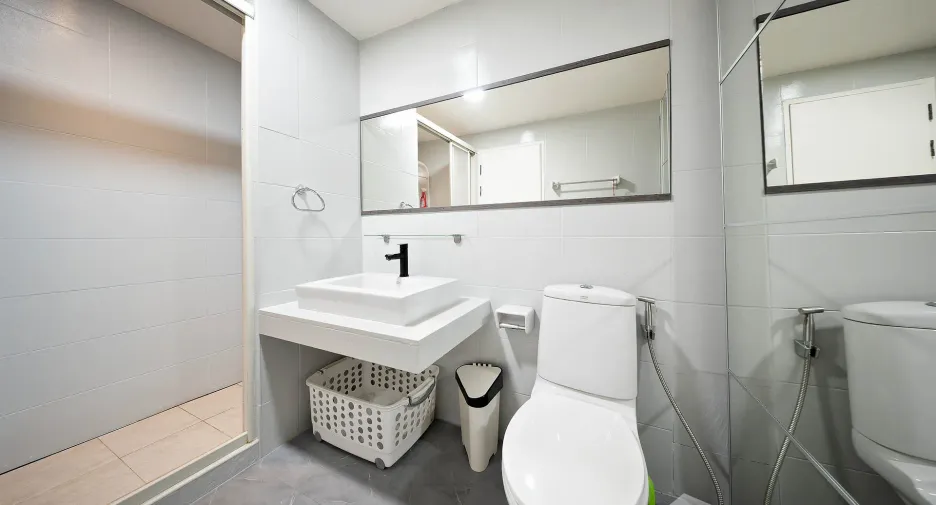 For sale 3 bedrooms condo in Watthana, Bangkok