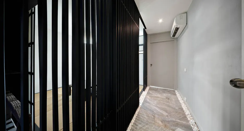 For sale 3 bedrooms condo in Watthana, Bangkok
