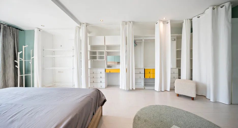 For sale 3 bedrooms condo in Watthana, Bangkok
