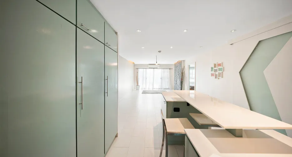 For sale 3 bedrooms condo in Watthana, Bangkok