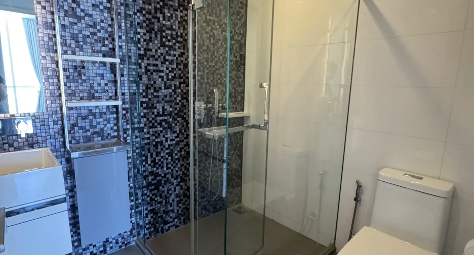 For sale 2 bedrooms condo in Sathon, Bangkok