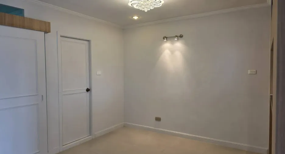 For sale 2 bedrooms condo in Bang Na, Bangkok