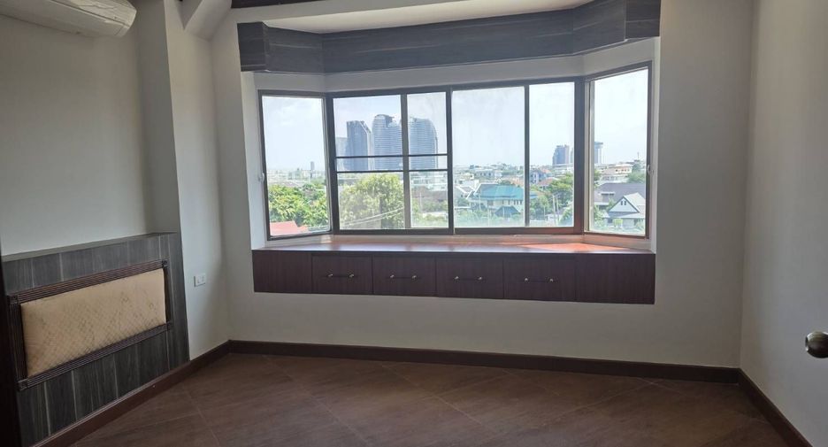 For sale 2 bedrooms condo in Bang Na, Bangkok