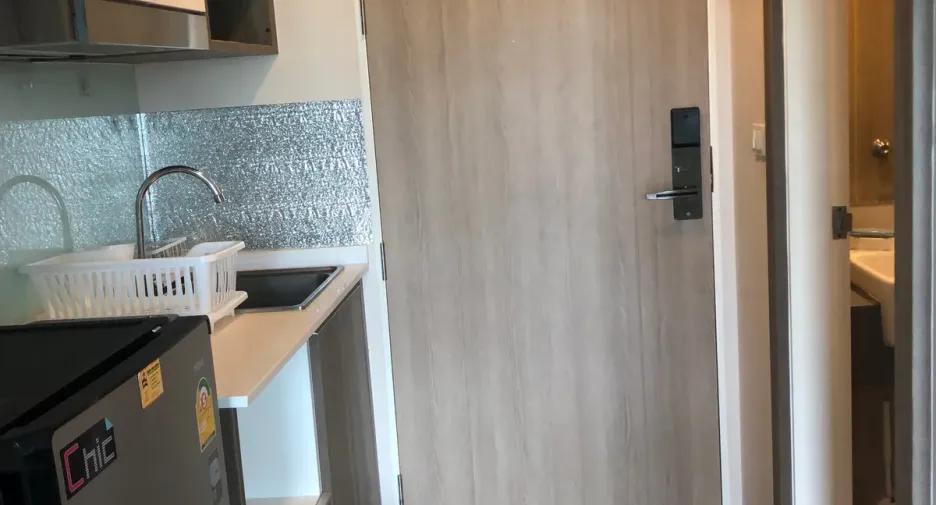 For rent studio condo in Bangkok Noi, Bangkok
