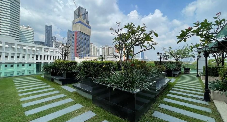 For sale 1 bed condo in Huai Khwang, Bangkok