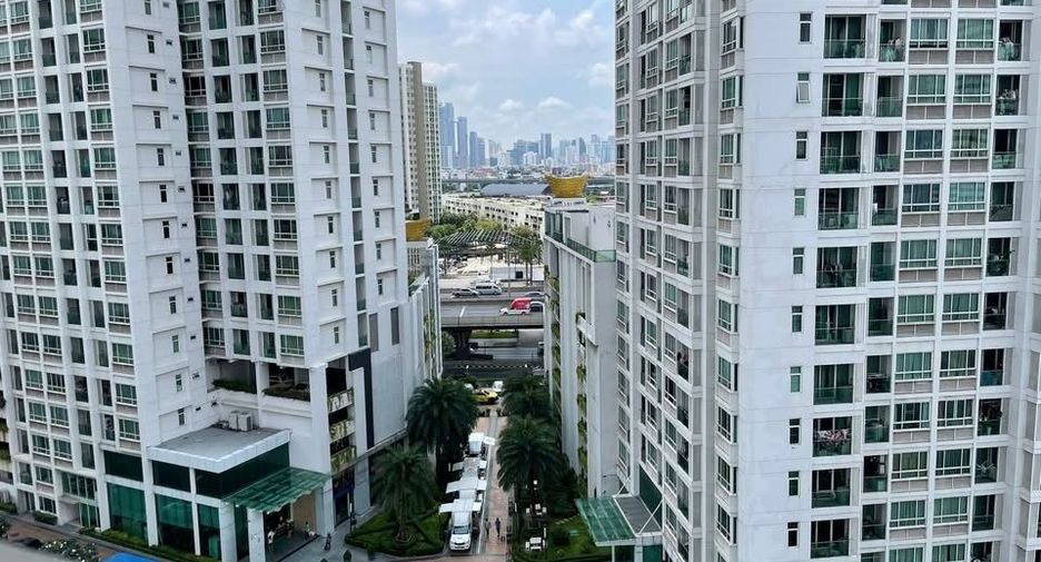 For sale 1 bed condo in Huai Khwang, Bangkok