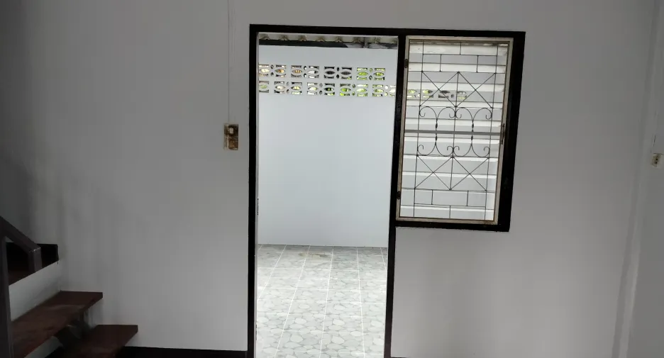 For rent 2 bedrooms townhouse in Sai Mai, Bangkok
