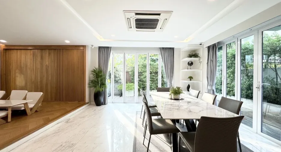 For sale 5 bedrooms house in Watthana, Bangkok