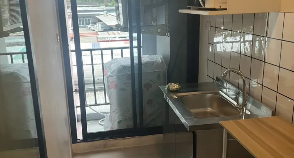 For rent 1 bed condo in Mueang Samut Prakan, Samut Prakan