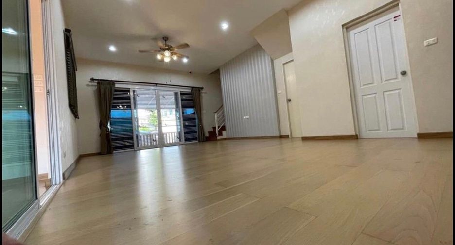 For rent and for sale 5 bedrooms townhouse in Bang Bon, Bangkok