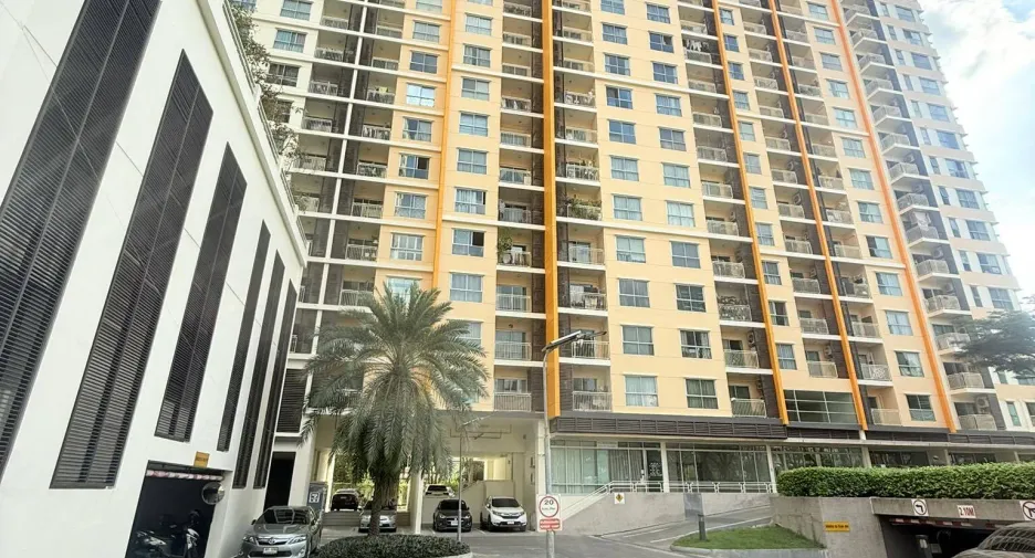 For sale and for rent 1 bed condo in Bang Na, Bangkok