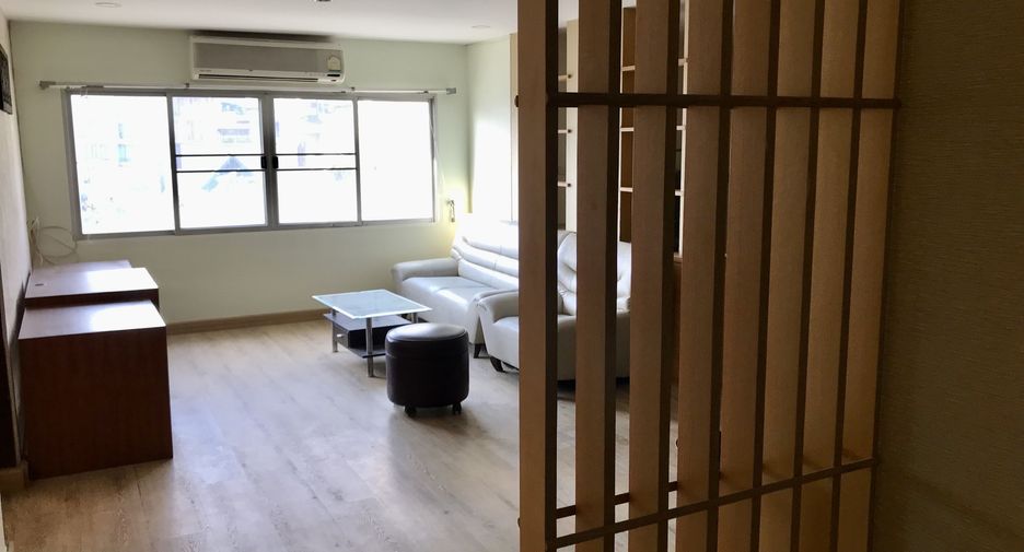 For sale and for rent 2 bedrooms condo in Watthana, Bangkok