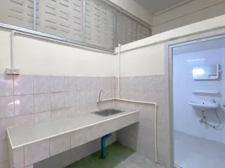 Casa adosada en alquiler de 2 habitaciones en Chom Thong, Bangkok