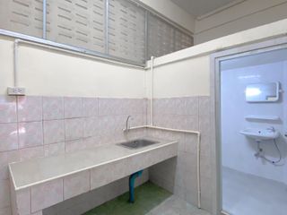 For rent 2 bedrooms townhouse in Chom Thong, Bangkok