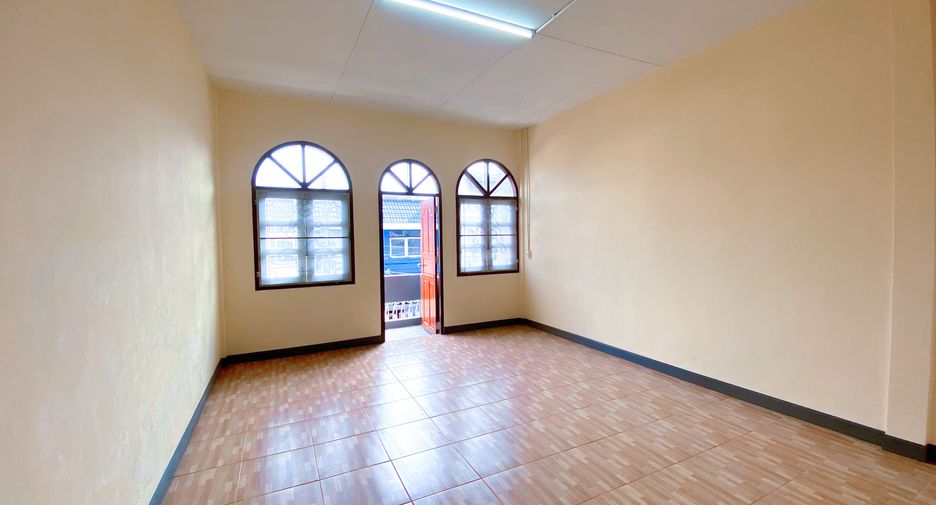 Reihenhaus zur Miete mit 2 Zimmer in Chom Thong, Bangkok