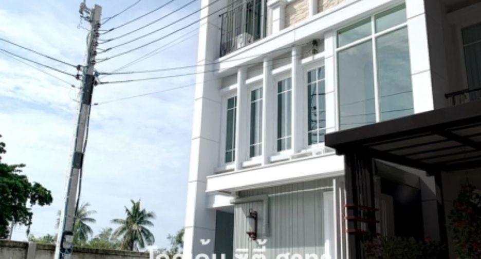 À vendre 4 chambres maison de ville à Chom Thong, Bangkok